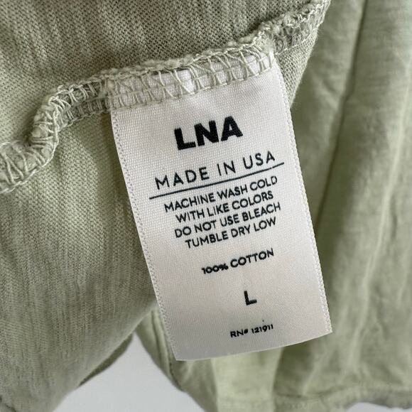 LNA CLOTHING Tee Size Large NWT Yara Smoke Green Crop Cropped Casual Comfy Top - Picture 8 of 9